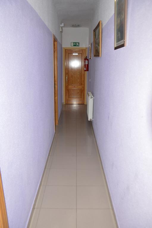 Pension Navarra Madrid Exterior photo
