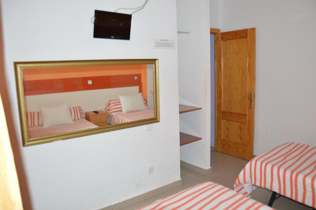 Pension Navarra Madrid Exterior photo